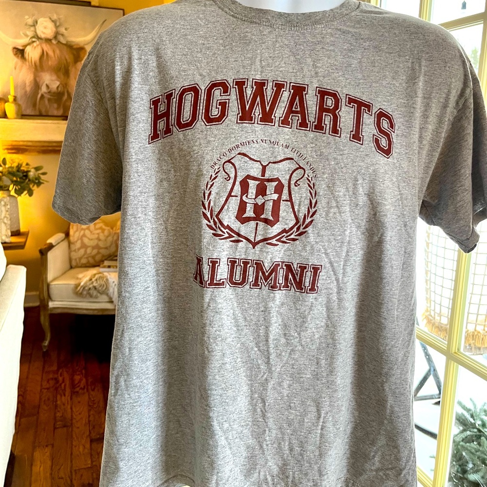 Hogwarts Alumni Classic T